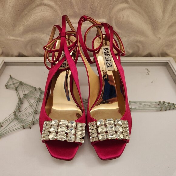 Badgley Mischka Silk Satin Electric Magenta Heeled Sandals. NWT. Size 6 - Picture 2 of 9